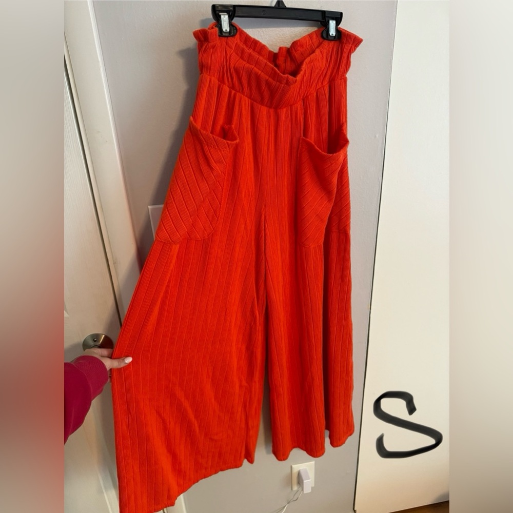Coral flowy pants